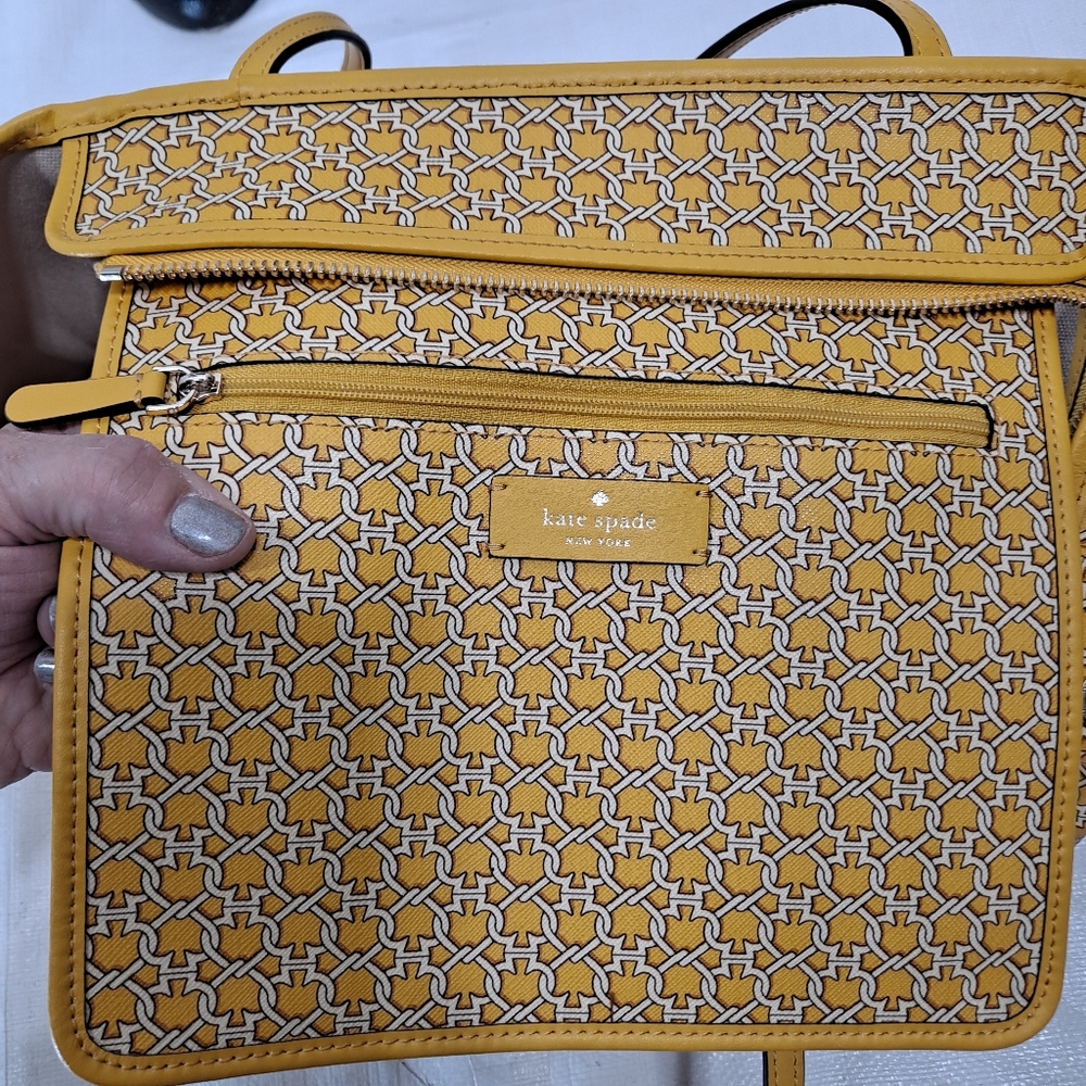 Kate Spade New York Yellow Link Tote - Picture 9 of 16